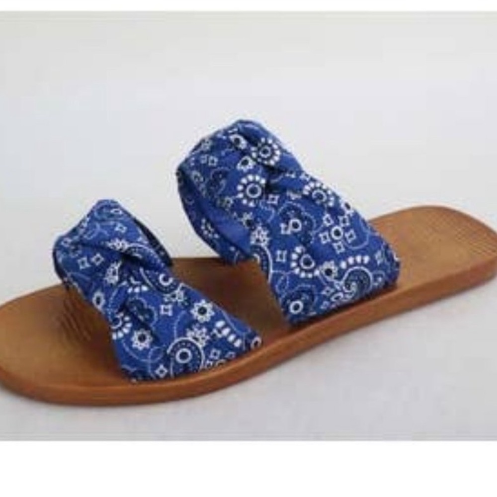 Navy Paisley Double Strap Sandals - Picture 4 of 5